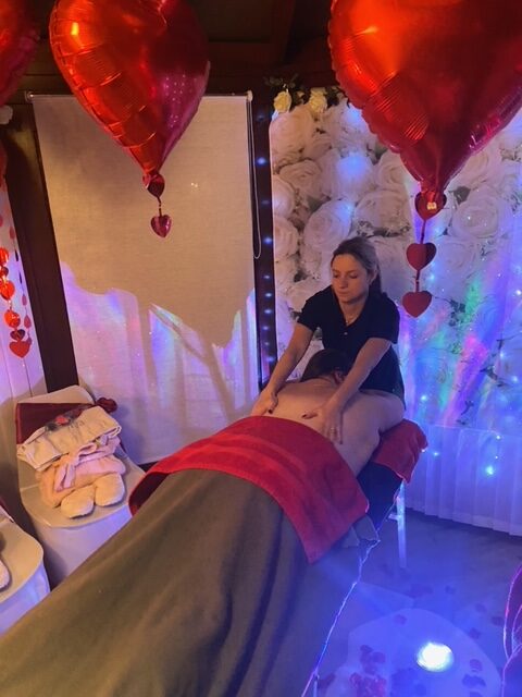 giadaqueenbeautician-valentines-massage-5